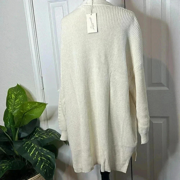 Universal Thread Women’s Open-front Cozy Knit Cardigan Color Cream Size 2X - Picture 10 of 12